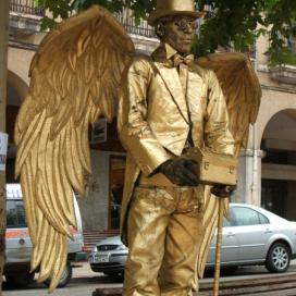 Estatua Humana Angel Caído | ContratarArtistas.com